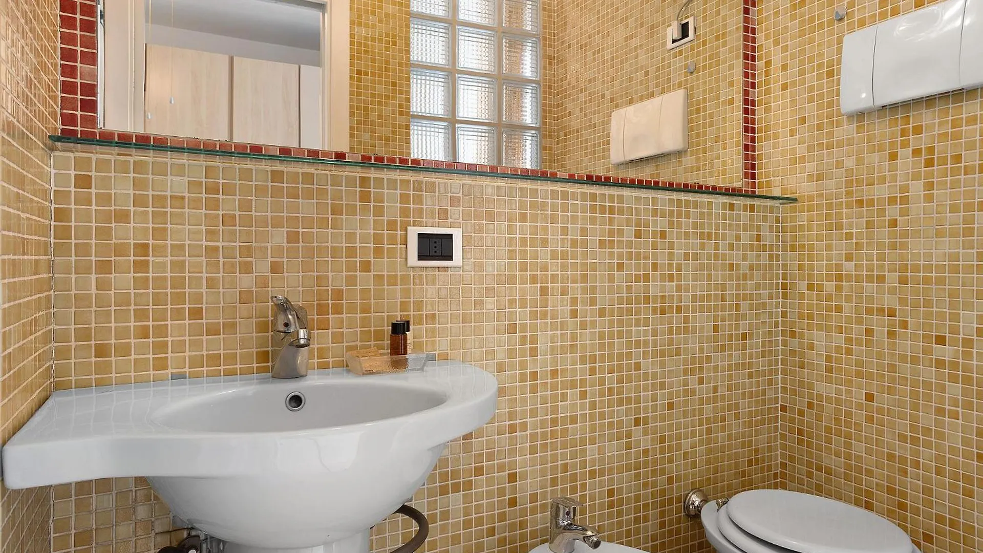 Comfort Apartment - Duomo, San Siro Milan Italy